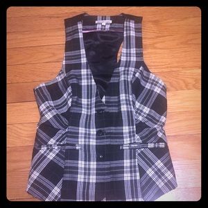 Plaid button vest, size small